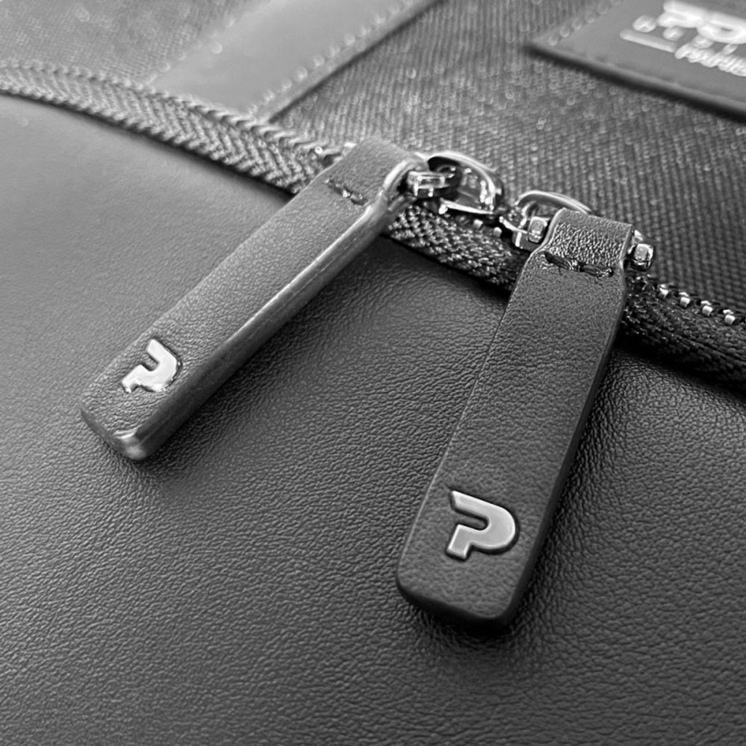 PORT MUSE SIGNATURE business 16" laptop handbag - clutch bag included