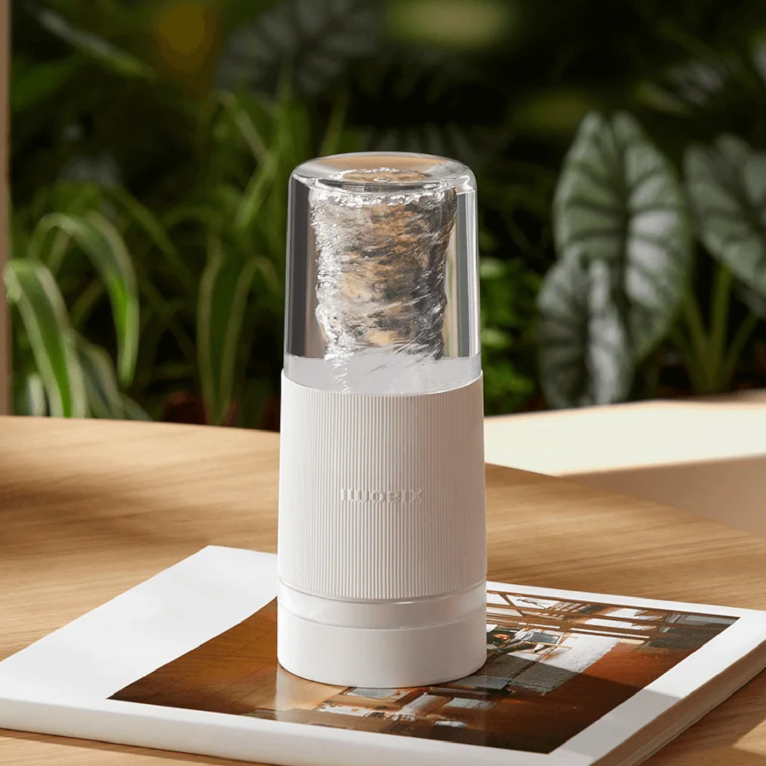 BHR9226EU_-Xiaomi-Portable-Blender-300ml-USB-Recharge-Wht_hwr08.jpeg Xiaomi Portable Blender 300ml USB Type-C Rechargeable- White